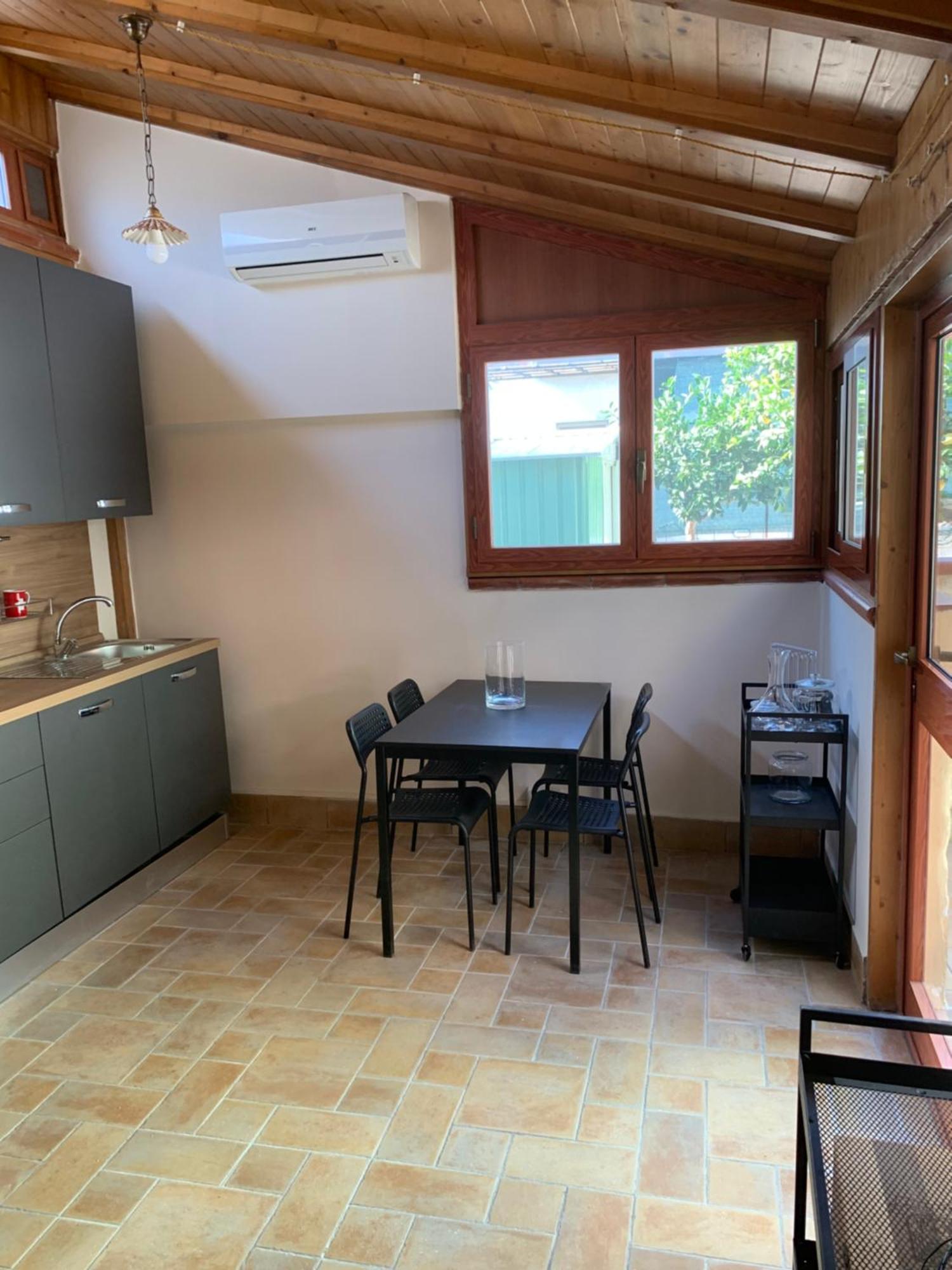 Nonna Anna Villa Taranto Esterno foto